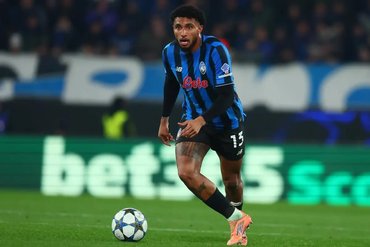 Ederson in campo durante un match di Champions