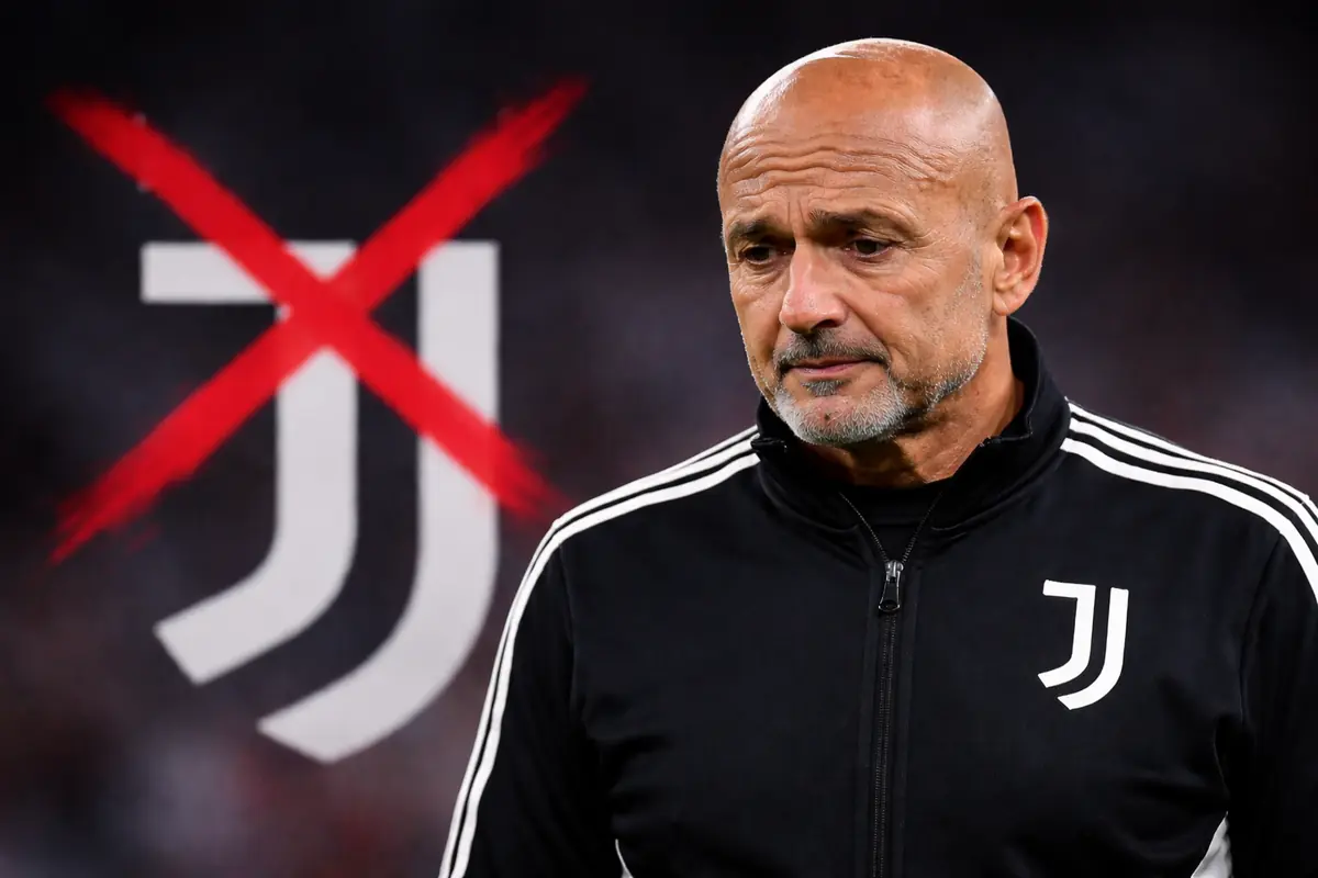 Spalletti con il simbolo della Juventus sbarrato dietro